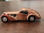Te koop: zilveren schaalmodel Bugatti Coupé Atlantic 1:43, Ophalen of Verzenden, Zo goed als nieuw