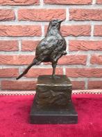 bronzen beeld van een vogel, staand op één potje, Antiek en Kunst, Ophalen of Verzenden, Brons