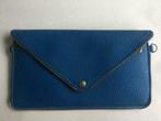 BLAUWE LEREN CLUTCH/ PORTEMONNEE 15 x 26 cm, Overige merken, Blauw, Ophalen of Verzenden, Zo goed als nieuw
