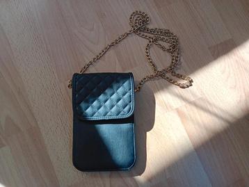 Telefoon tasje  beschikbaar voor biedingen