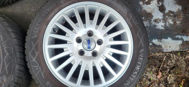 Winterwielen set diverse Volvo, Ford, Mazda modelen, Auto-onderdelen, Banden en Velgen, Banden en Velgen, Winterbanden, 16 inch