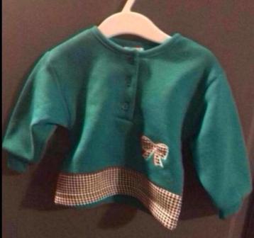 Groene vestje met strik detail beschikbaar voor biedingen