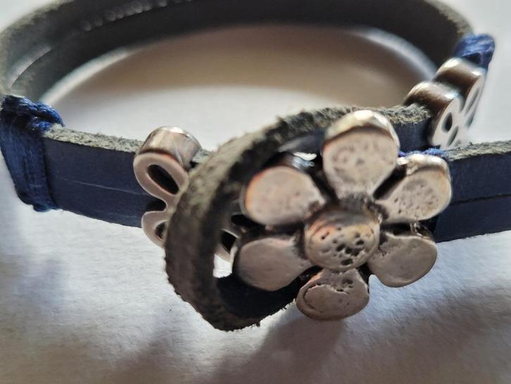 Blauw leren ARMBAND / Armbandje Hip / Ibiza / Boho / Spirit, Sieraden, Tassen en Uiterlijk, Armbanden, Zo goed als nieuw, Leer