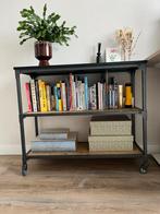 Stijlvolle Dutchbone trolley met marmeren blad, Huis en Inrichting, Tafels | Sidetables, Ophalen, Gebruikt, 25 tot 50 cm, Metaal