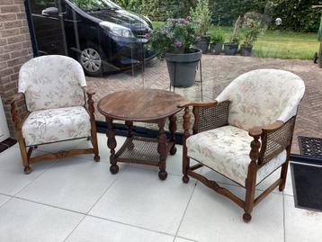Set van 4 antieke stoeltjes met bijbehorende tafel. beschikbaar voor biedingen