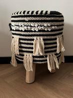 Nieuw Collectione poef macramé zwart/wit/beige, Ophalen of Verzenden, Nieuw, Hout