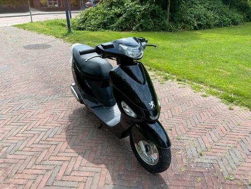 Peugeot v-clic, Fietsen en Brommers, Scooters | Peugeot, Gebruikt, Overige modellen, Maximaal 45 km/u, Benzine, Ophalen