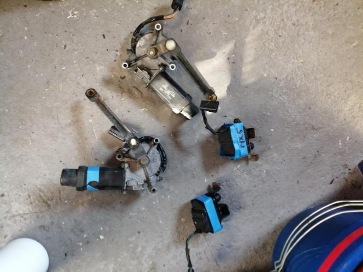 Koplamp motortjes +div MAZDA mx5  type NA 1989/1997, Auto-onderdelen, Elektronica en Kabels, Mazda, Gebruikt, Ophalen of Verzenden