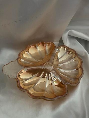 Jeanette Carnival Glass Klaverblad Schaaltje beschikbaar voor biedingen