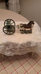 ANTIEKE TINNEN PAARDJES MET KARRETJE 8X3 CM, Verzenden