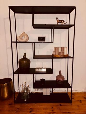 Industriële kast | open kast | vakkenkast | zwart beschikbaar voor biedingen