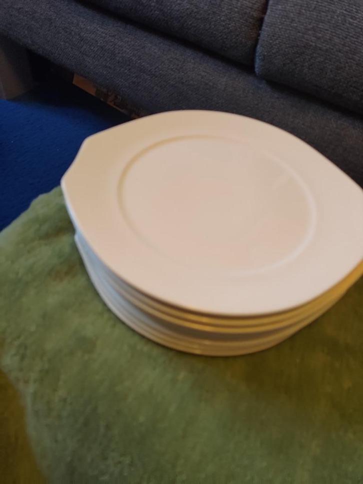 Villeroy & Boch model Alba, 8 ontbijtborden, Huis en Inrichting, Keuken | Servies, Gebruikt, Bord(en), Effen, Porselein, Ophalen of Verzenden