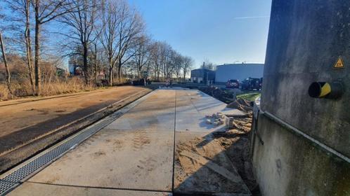 B-keus betonplaten (stelconplaten), evt. incl. plaatsen, Doe-het-zelf en Verbouw, Platen en Panelen, Zo goed als nieuw, Ophalen of Verzenden