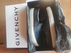 Givenchy, Ophalen of Verzenden, Gedragen