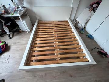 Ikea Malm 140x200 bed