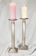 Set van 2 fraai gestileerde robuuste zware kandelaars 40 cm, 25 tot 50 cm, Ophalen of Verzenden, Metaal, Crème