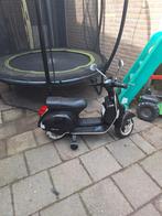 Elektrische zwarte scooter, Kinderen en Baby's, Zo goed als nieuw, Ophalen