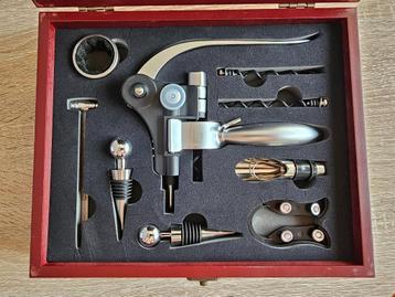 Daken wine gift set wooden box beschikbaar voor biedingen