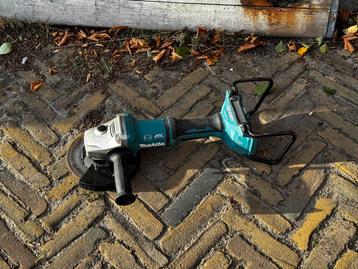 Makita DGA700 36v (2x 18v) slijper 180mm incl schijf beschikbaar voor biedingen