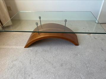 Design salontafel 125c65x38cm met glasplaat  beschikbaar voor biedingen