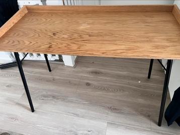 Westwing bureau Rayburn met eikenhoutfineer beschikbaar voor biedingen