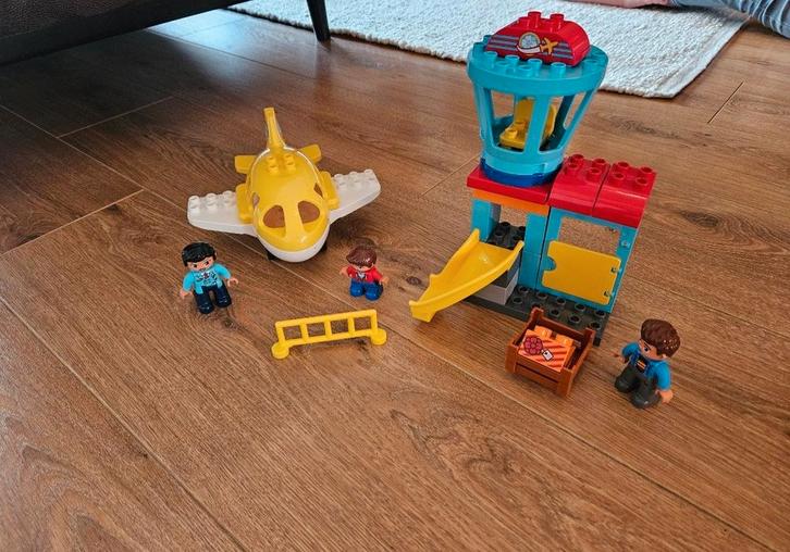 Lego Duplo Vliegveld Set 10871, Kinderen en Baby's, Speelgoed | Duplo en Lego, Zo goed als nieuw, Duplo, Complete set, Ophalen of Verzenden