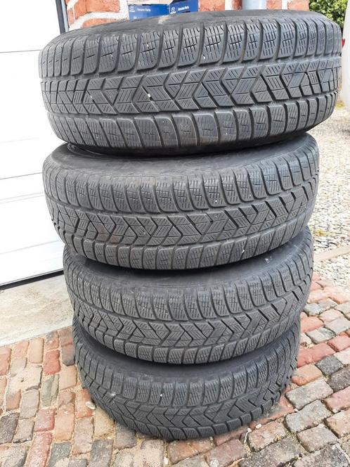 Licht metalen velgen met winterbanden, Auto-onderdelen, Banden en Velgen, Velg(en), Winterbanden, 17 inch, 215 mm, Personenwagen