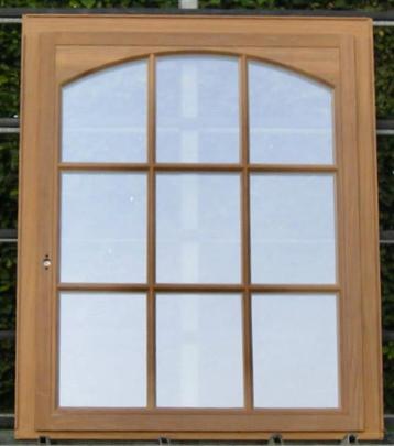 afrormosia houten raam , kozijn , venster 126 x 152 beschikbaar voor biedingen