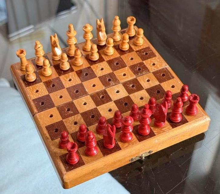Vintage Reis Schaakspel, Hobby en Vrije tijd, Gezelschapsspellen | Bordspellen, Gebruikt, Een of twee spelers, Reisspel, Ophalen