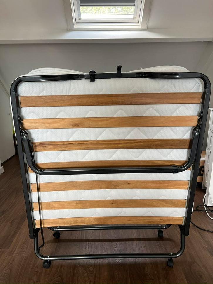 Klapbed, Huis en Inrichting, Slaapkamer | Slaapbanken, Zo goed als nieuw, 90 cm, Eenpersoons, Ophalen