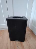 Te koop QSC CP8 powered speaker, Ophalen of Verzenden, Zo goed als nieuw, P.A.