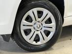 Skoda Yeti 1.2 TSI Active | Airco | Parkeersensoren voor + a, Stof, 4 cilinders, Wit, 1265 kg
