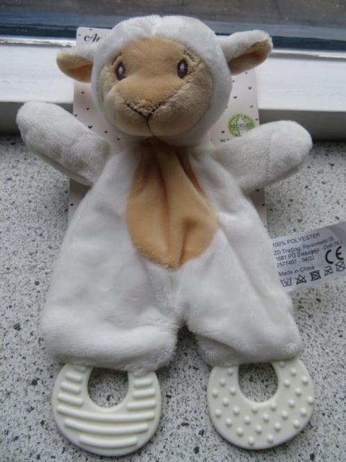 Knisperdoek schaap of schaapje van Action merk ZD Trading, Kinderen en Baby's, Speelgoed | Knuffels en Pluche, Nieuw, Overige typen