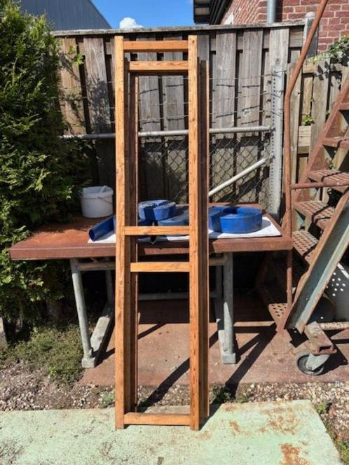 staanders houten lundia stelling Lundia fix en bruynzeel, Huis en Inrichting, Kasten | Stellingkasten, Gebruikt, Ophalen
