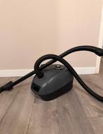 Stofzuiger Bosch Serie 4 600w, Stofzuiger, Zo goed als nieuw, Minder dan 1200 watt, Ophalen