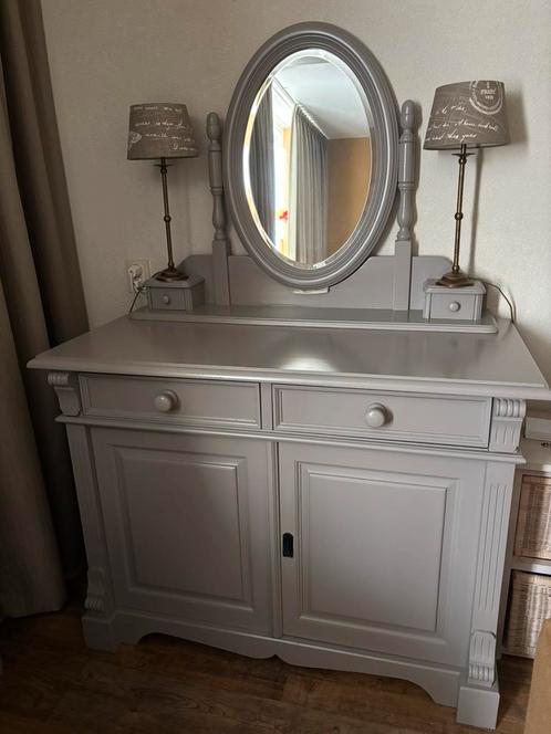 Dressoir met spiegel / kaptafel, Huis en Inrichting, Kasten | Dressoirs, Zo goed als nieuw, 100 tot 150 cm, 25 tot 50 cm, Ophalen