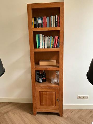 Teak houten boekenkast beschikbaar voor biedingen