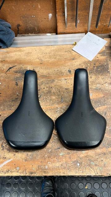 2 fietszadels selle royal beschikbaar voor biedingen