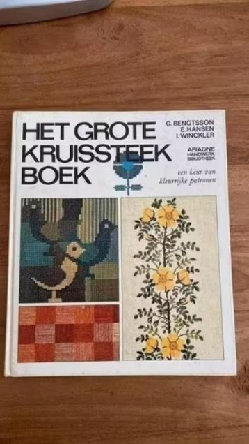 Ariadne grote kruissteekboek beschikbaar voor biedingen