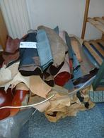 Diverse lappen echt leer en een doosje met restjes leer, Ophalen, Overige kleuren, Leer of Kunstleer, Zo goed als nieuw