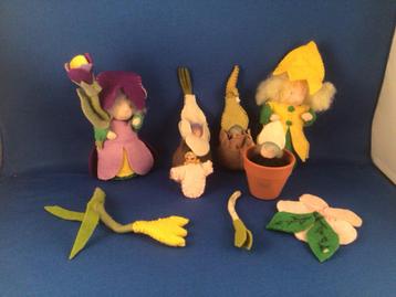 5x vilten poppetje. 2x bloem en 1x baby. beschikbaar voor biedingen
