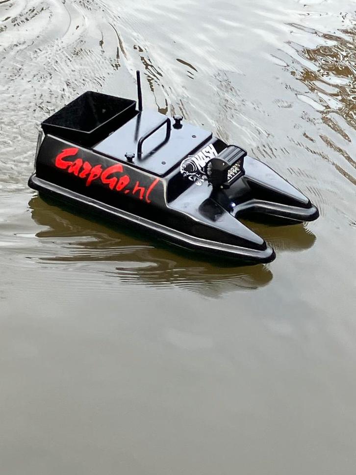 Voerboot digitaal en met alleen maar graupner onderdelen, Watersport en Boten, Hengelsport | Karpervissen, Gebruikt, Overige typen