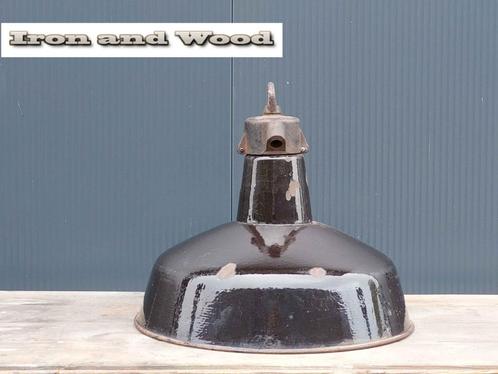 Zwarte emaille oude stoere lamp D40 H35, Antiek en Kunst, Antiek | Emaille, Ophalen of Verzenden