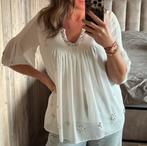 Witte blouse van Saopaulo in maat 38., Kleding | Dames, Blouses en Tunieken, Ophalen of Verzenden, Zo goed als nieuw, Maat 38/40 (M)