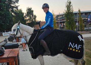 Luxe dikke fleecedeken maat 185 valt ruim beschikbaar voor biedingen