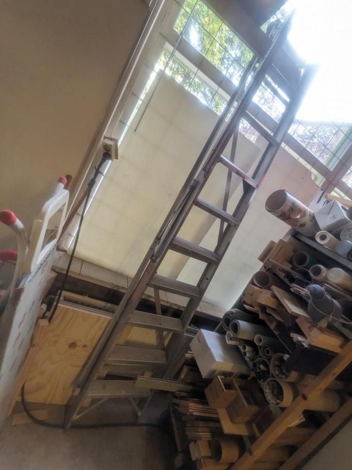 Aluminium trap, uitklapbare ladder, trapleer 9 treden, Doe-het-zelf en Verbouw, Ladders en Trappen, Gebruikt, 2 tot 4 meter, Ophalen