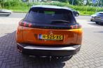 Peugeot 2008 1.2 PureTech GT-Line / Pano / Cruise / Achter., Voorwielaandrijving, 12 maanden, Gebruikt, Leder en Stof