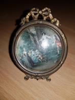 Antiek fotolijstje Louise Seize stijl rond met strik, Antiek en Kunst, Antiek | Woonaccessoires, Ophalen of Verzenden