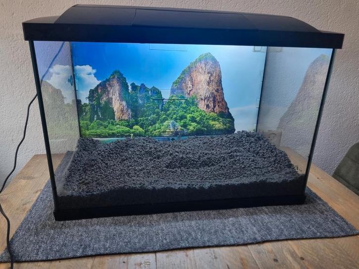 Aquarium superfish 70liter + buitenpomp eheim experience 150, Dieren en Toebehoren, Vissen | Aquaria en Toebehoren, Zo goed als nieuw