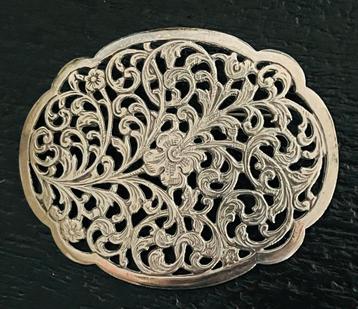 Grote antieke zilveren broche 925 keur 7 cm x 5,5 cm beschikbaar voor biedingen